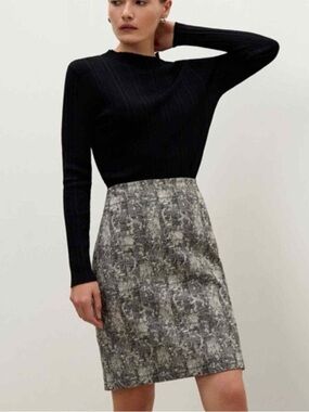MM Lafleur Noho Skirt - Crackle Gray Patterned Pencil Skirt